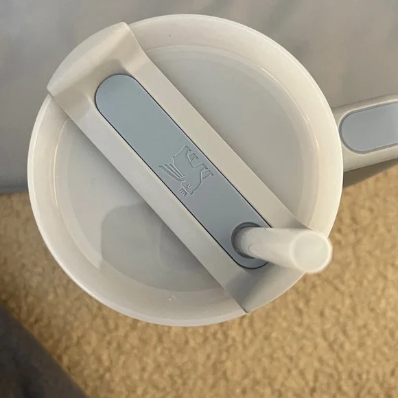 Stanley Light Gray Tumbler with Handle - Picture 3 of 5